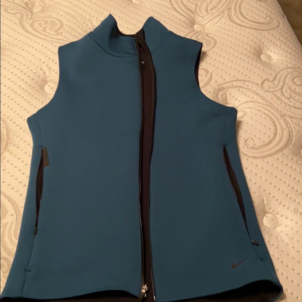 Nike Thermafit vest